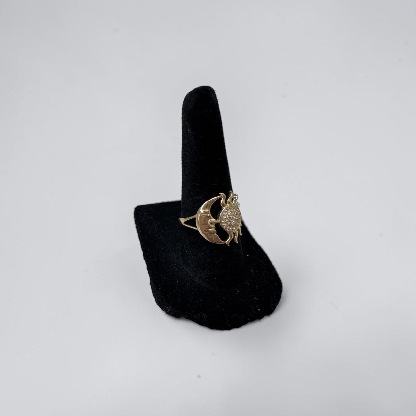 10K gold ring size 7