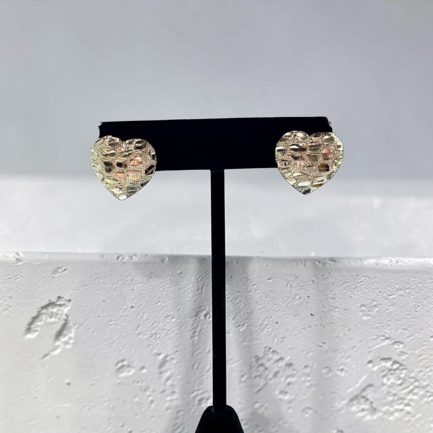 10K Nugget heart earrings