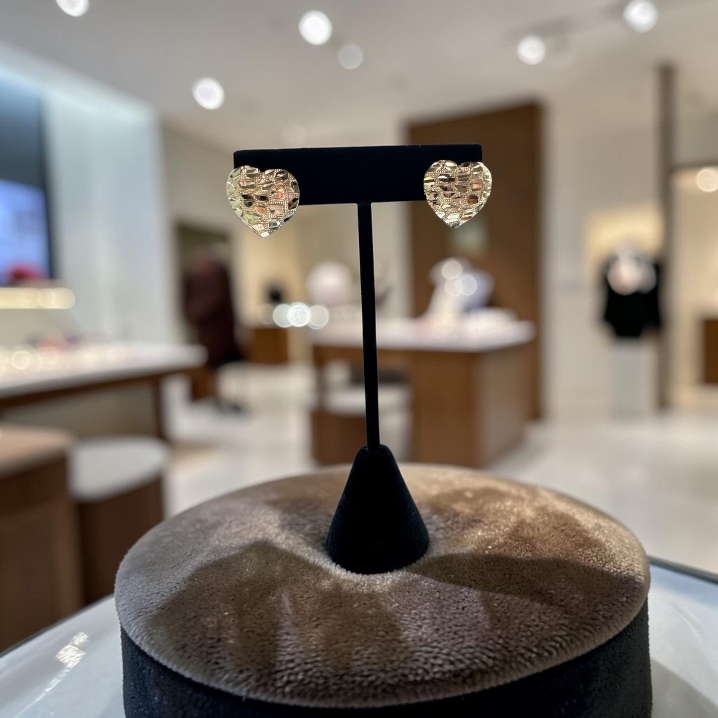 10K Nugget heart earrings